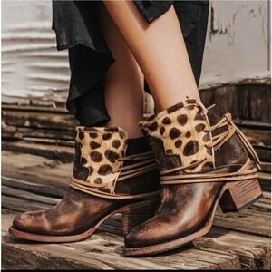 Freebird Casey Leopard Boots Womens 6 Brown Distressed‎ Western Boho Bohemian